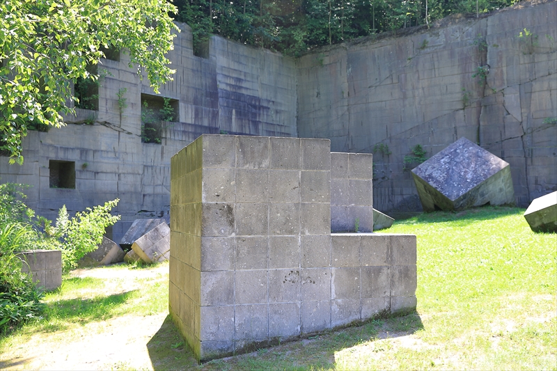 石山緑地 午後の丘